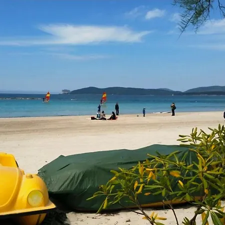Charming Rina Sea 1 Bedroom Air-con Wifi Sleeps 4 Persons