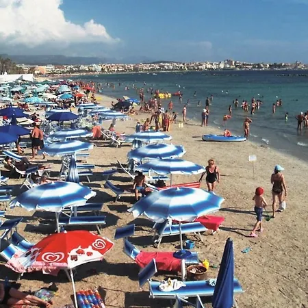 Charming Rina Sea 1 Bedroom Air-con Wifi Sleeps 4 Persons Apartament